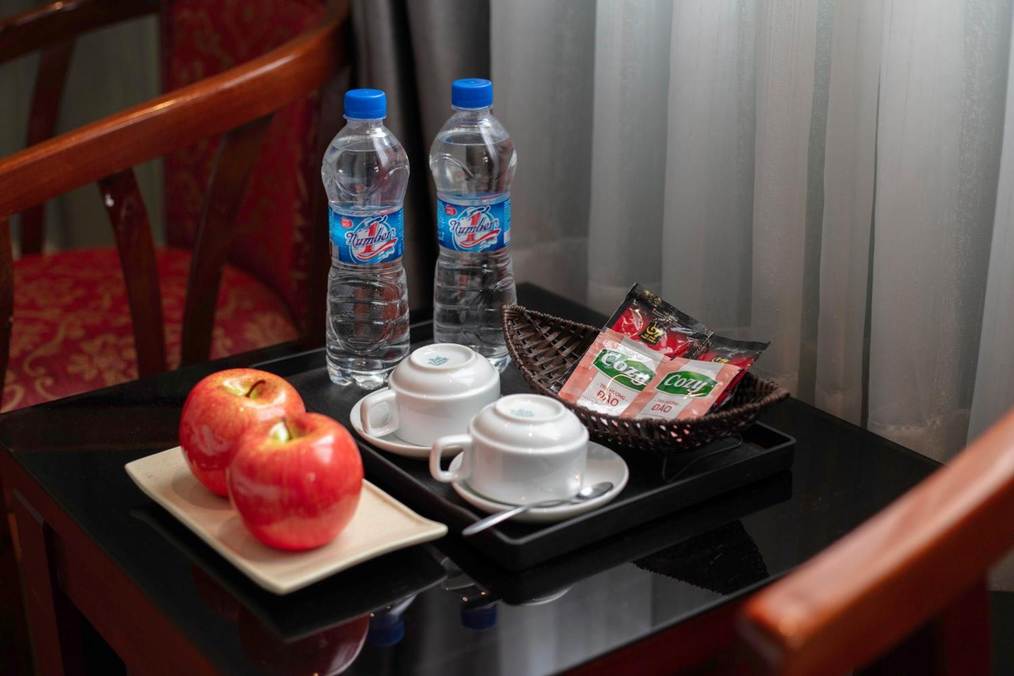 Madelise Amica Hotel And Travel Ханой Номер фото