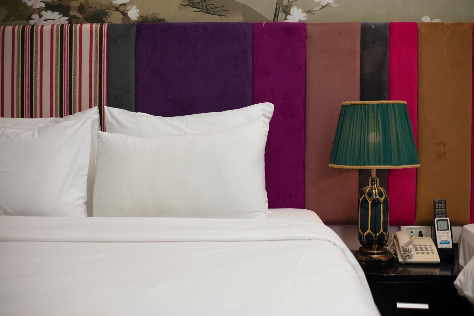 Madelise Amica Hotel And Travel Ханой Екстер'єр фото