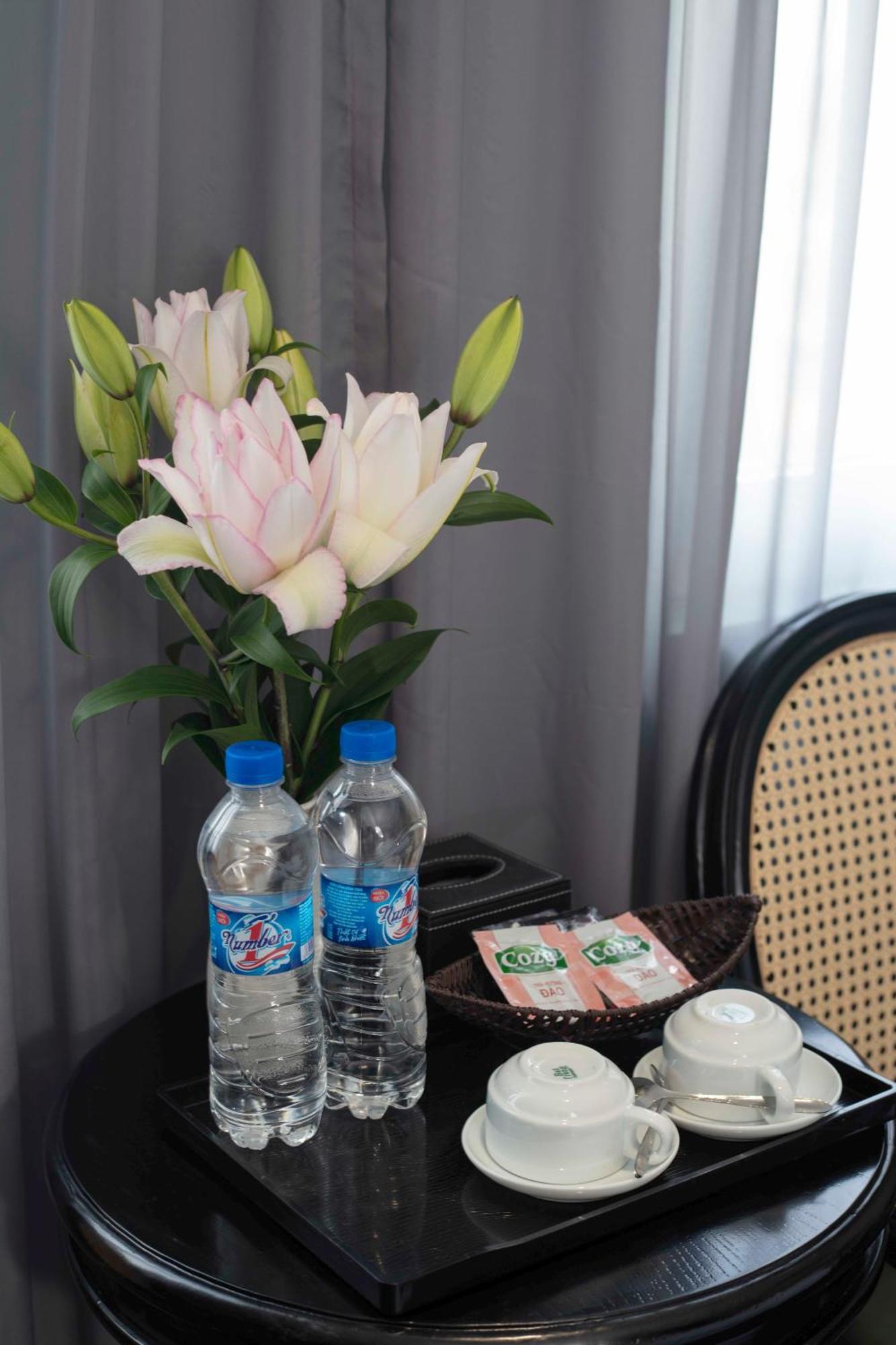 Madelise Amica Hotel And Travel Ханой Екстер'єр фото