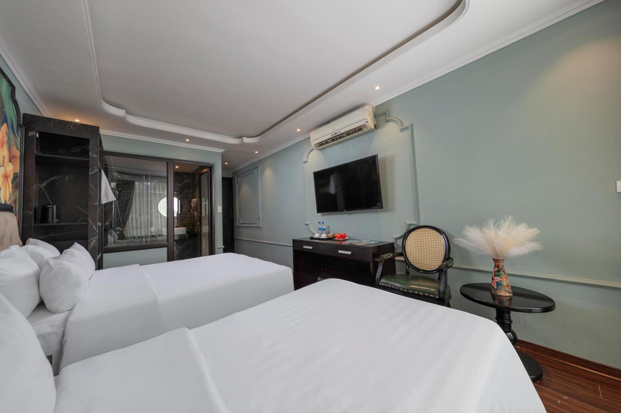 Madelise Amica Hotel And Travel Ханой Екстер'єр фото